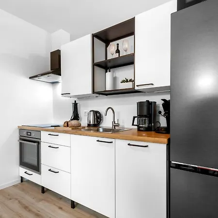 Exklusives - Zentral Innenstadtlage - Kostenloser Parkplatz - Aufzug - Modern Für Bis Zu 4 Personen - Smart *