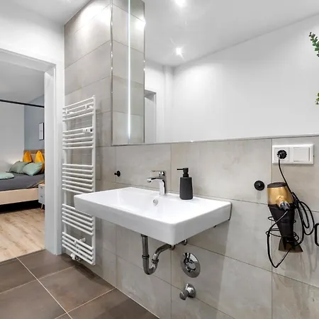 Exklusives - Zentral Innenstadtlage - Kostenloser Parkplatz - Aufzug - Modern Fuer Bis Zu 4 Personen - Smart Recklinghausen