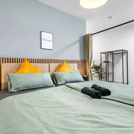 Exklusives - Zentral Innenstadtlage - Kostenloser Parkplatz - Aufzug - Modern Fuer Bis Zu 4 Personen - Smart