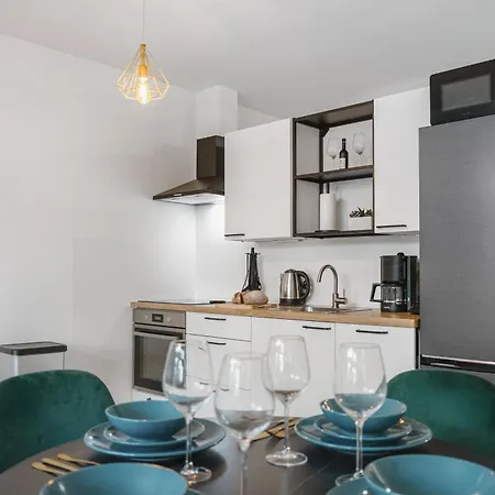 Exklusives - Zentral Innenstadtlage - Kostenloser Parkplatz - Aufzug - Modern Für Bis Zu 4 Personen - Smart Apartment Recklinghausen