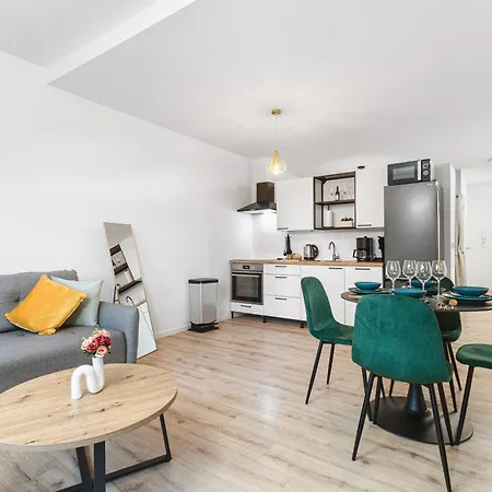 Apartment Exklusives - Zentral Innenstadtlage - Kostenloser Parkplatz - Aufzug - Modern Für Bis Zu 4 Personen - Smart