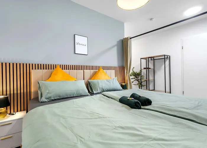 Exklusives - Zentral Innenstadtlage - Kostenloser Parkplatz - Aufzug - Modern Fuer Bis Zu 4 Personen - Smart