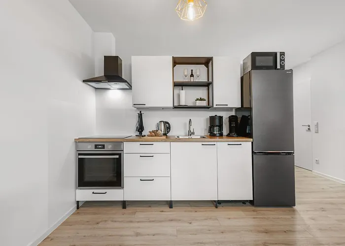 Appartamento Exklusives - Zentral Innenstadtlage - Kostenloser Parkplatz - Aufzug - Modern Fuer Bis Zu 4 Personen - Smart *