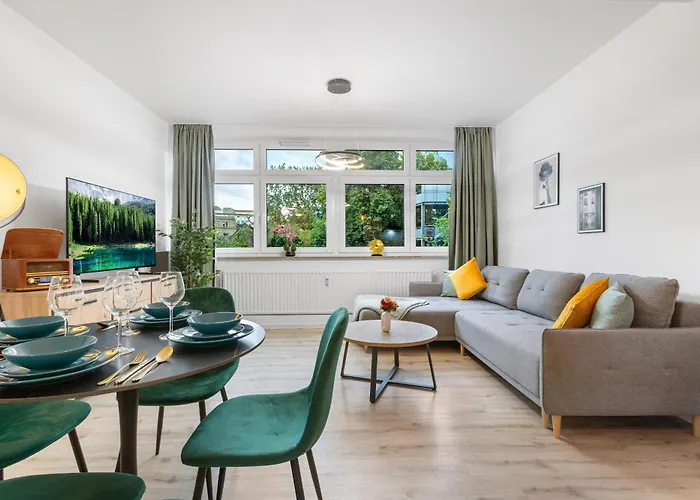 Apartamento Exklusives - Zentral Innenstadtlage - Kostenloser Parkplatz - Aufzug - Modern Fuer Bis Zu 4 Personen - Smart